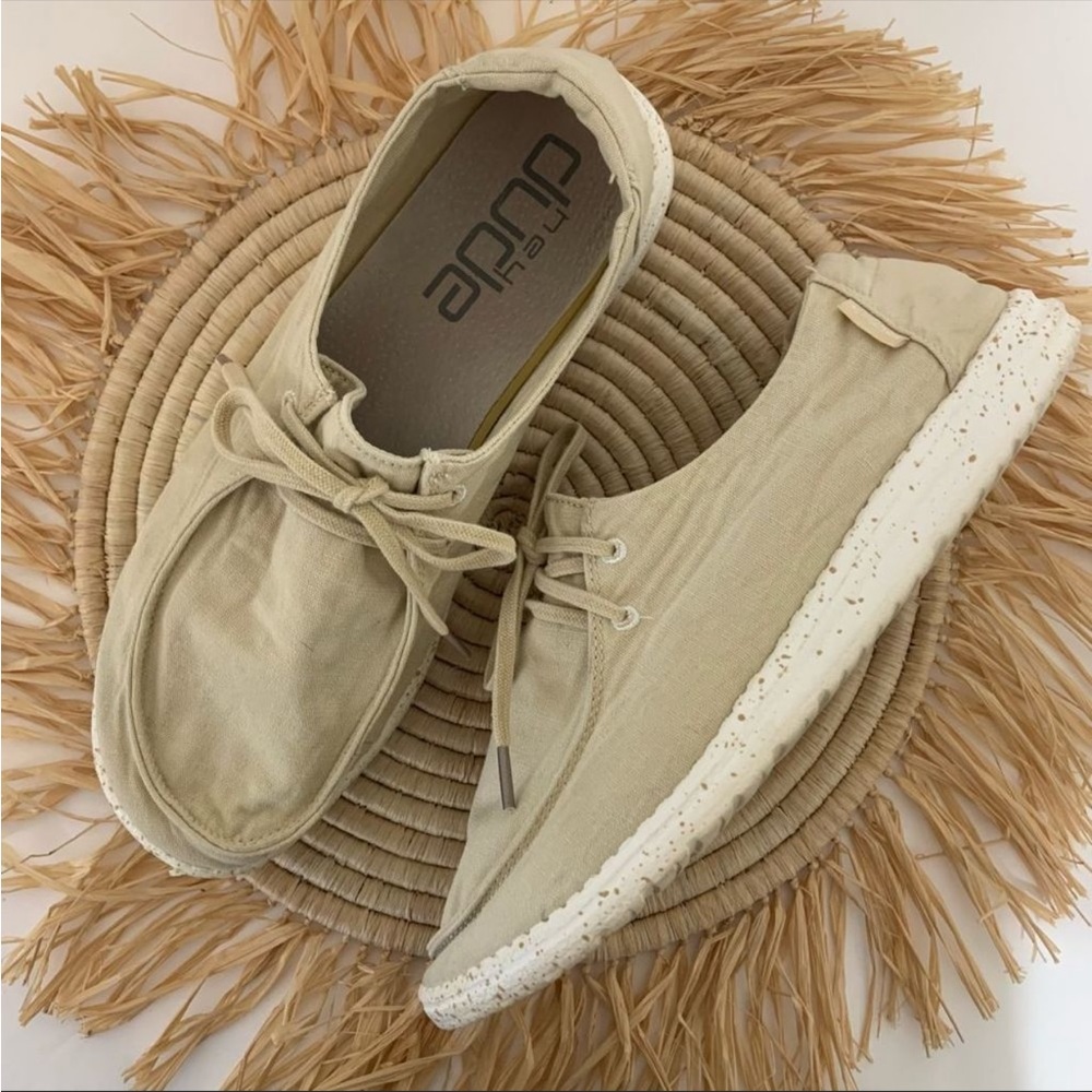 HEY DUDE Women’s Wendy Casual Shies Beige Size 11